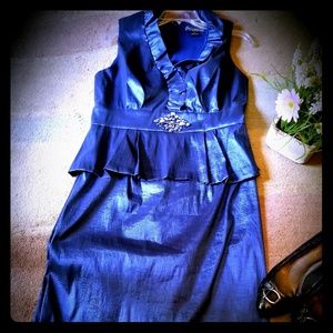 $7!😍 Designer Julia Howard Satin Dress